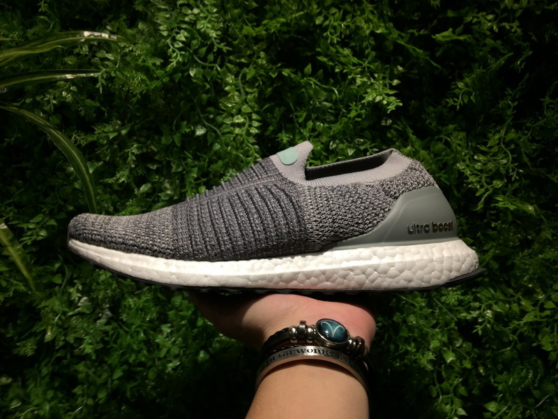 Adidas Ultra Boost Laceless Mid Gray White S80956